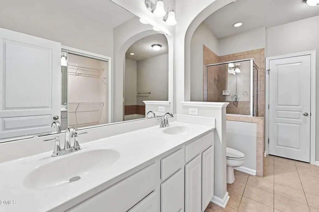 5911 Longeria Raleigh NC 27612