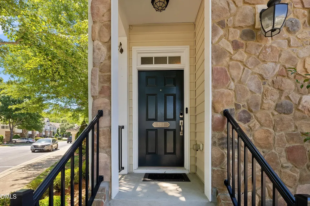 5911 Longeria Raleigh NC 27612