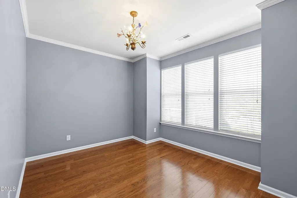 5911 Longeria Raleigh NC 27612