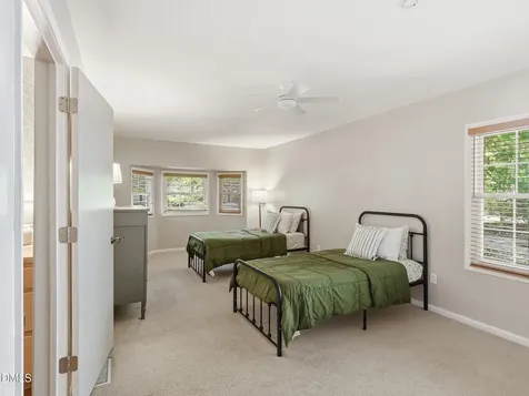 5 Drakesway Court Durham NC 27713