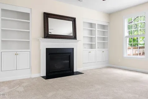 511 E Hatterleigh Avenue Hillsborough NC 27278