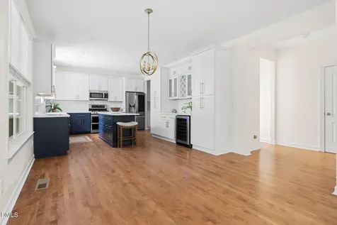 511 E Hatterleigh Avenue Hillsborough NC 27278