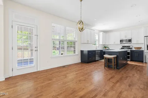 511 E Hatterleigh Avenue Hillsborough NC 27278