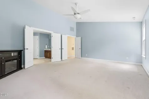 511 E Hatterleigh Avenue Hillsborough NC 27278