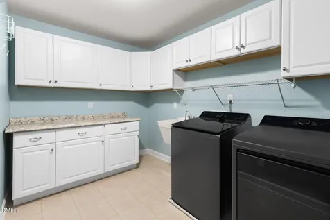 511 E Hatterleigh Avenue Hillsborough NC 27278