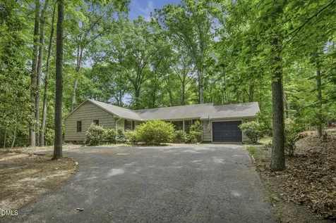 140 Holly Lane Sanford NC 27332