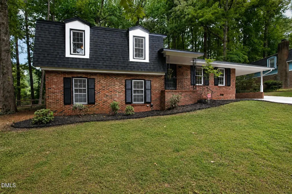 924 Carnoustie Circle Cary NC 27511