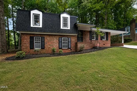 924 Carnoustie Circle Cary NC 27511