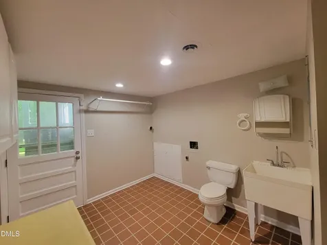 924 Carnoustie Circle Cary NC 27511