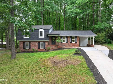 924 Carnoustie Circle Cary NC 27511