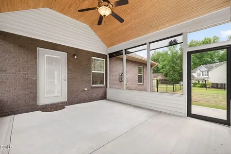 22 E Arbor Cove Court Zebulon NC 27597