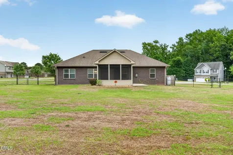 22 E Arbor Cove Court Zebulon NC 27597