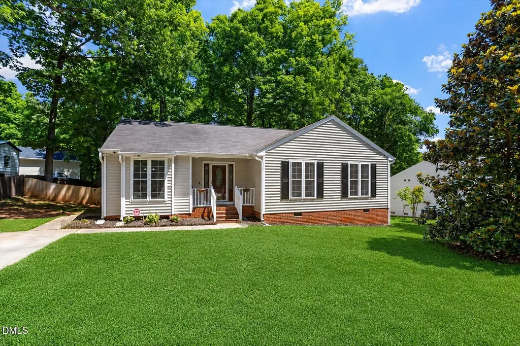 301 Round About Road Holly Springs NC 27540