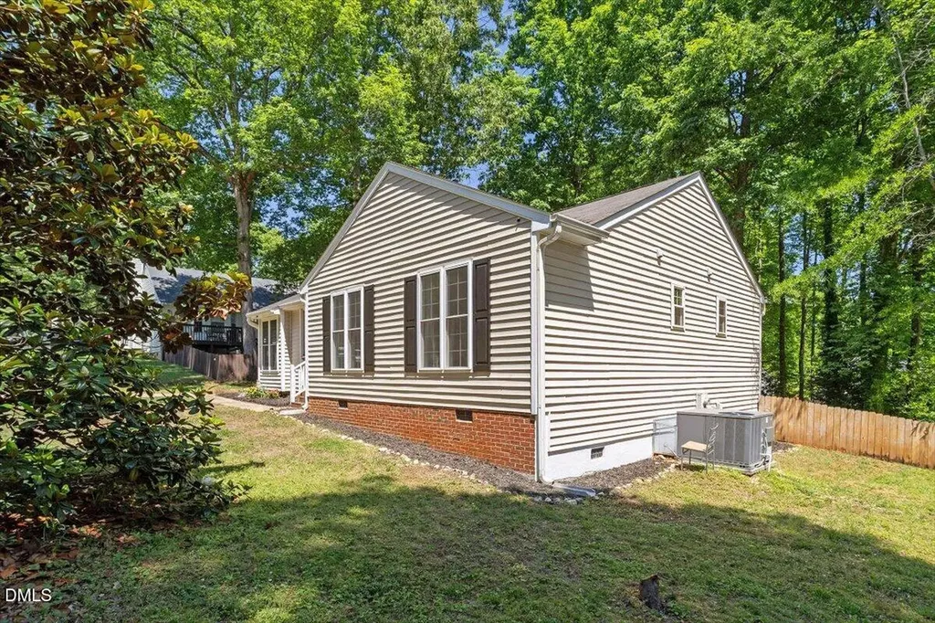 301 Round About Road Holly Springs NC 27540