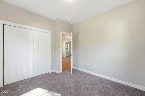 1123 N Park Avenue Burlington NC 27217