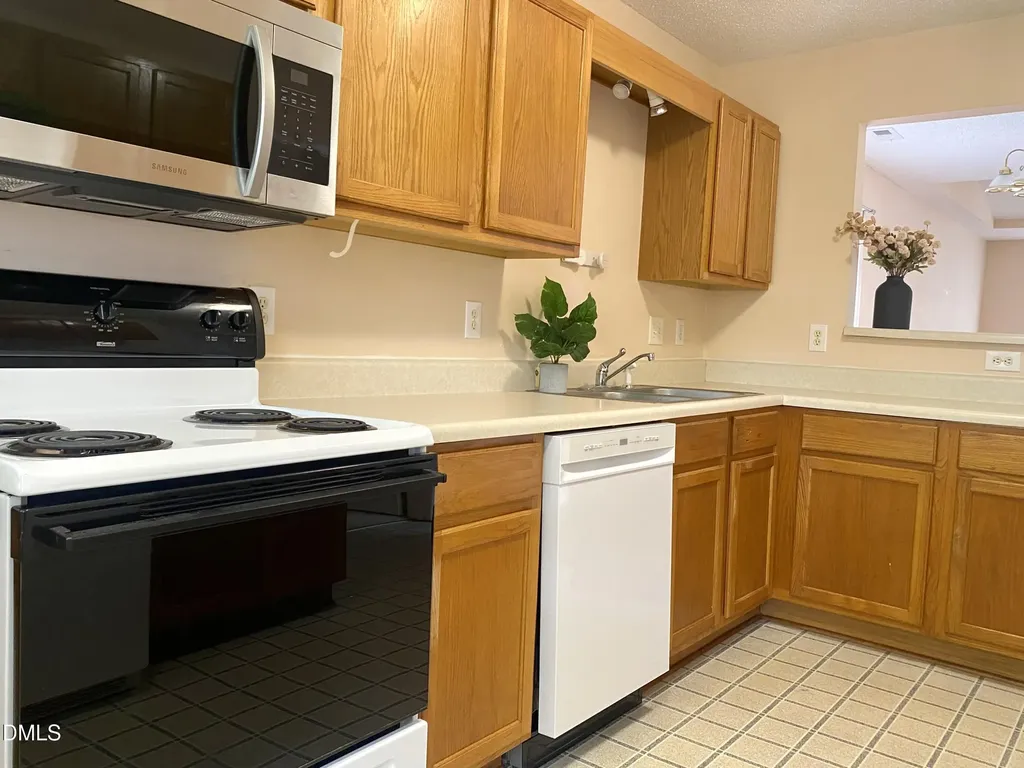 3730 Votive Lane Raleigh NC 27604