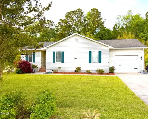 707 Blue Jean Road Whiteville NC 28472