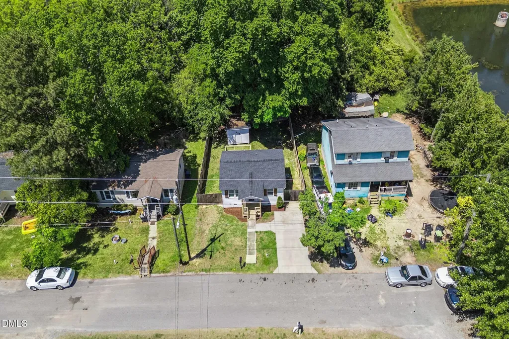 221 Turner Street Holly Springs NC 27540