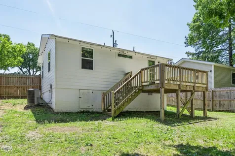 221 Turner Street Holly Springs NC 27540