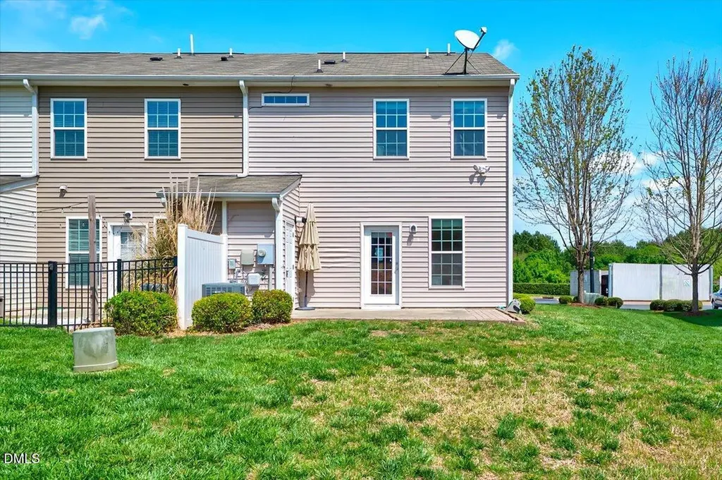1104 Renewal Place Raleigh NC 27603