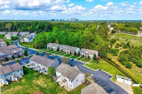 1104 Renewal Place Raleigh NC 27603