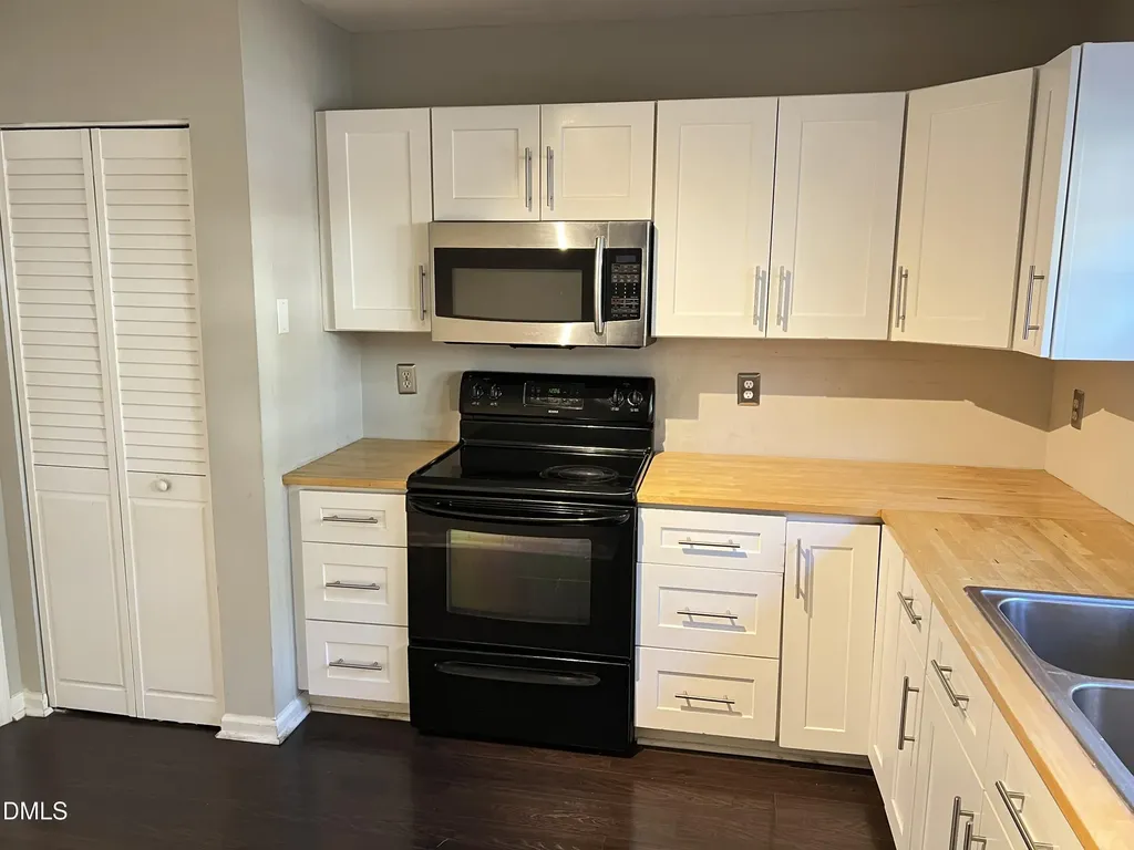 1333 Springlawn Court Raleigh NC 27609