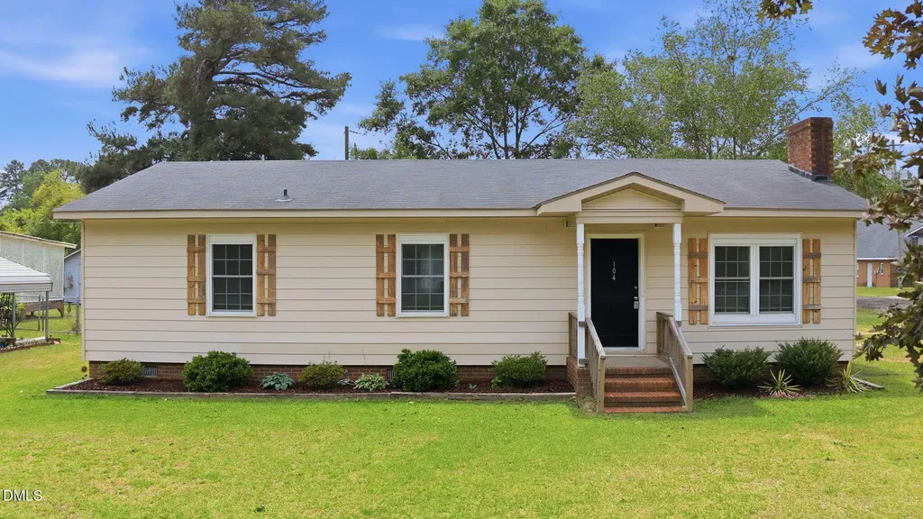 104 E Caroline Avenue Smithfield NC 27577