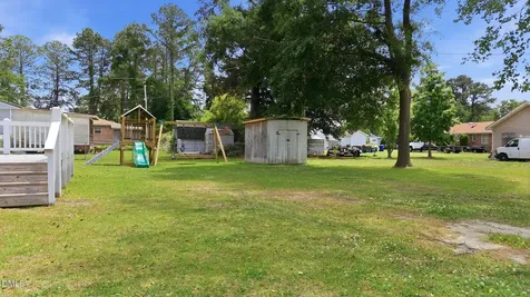 104 E Caroline Avenue Smithfield NC 27577