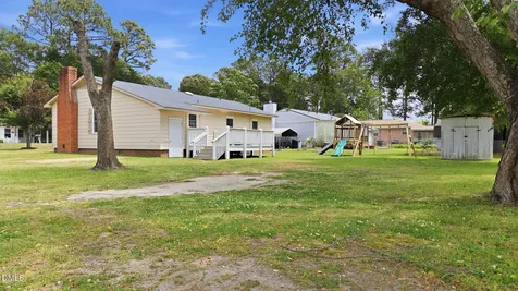 104 E Caroline Avenue Smithfield NC 27577