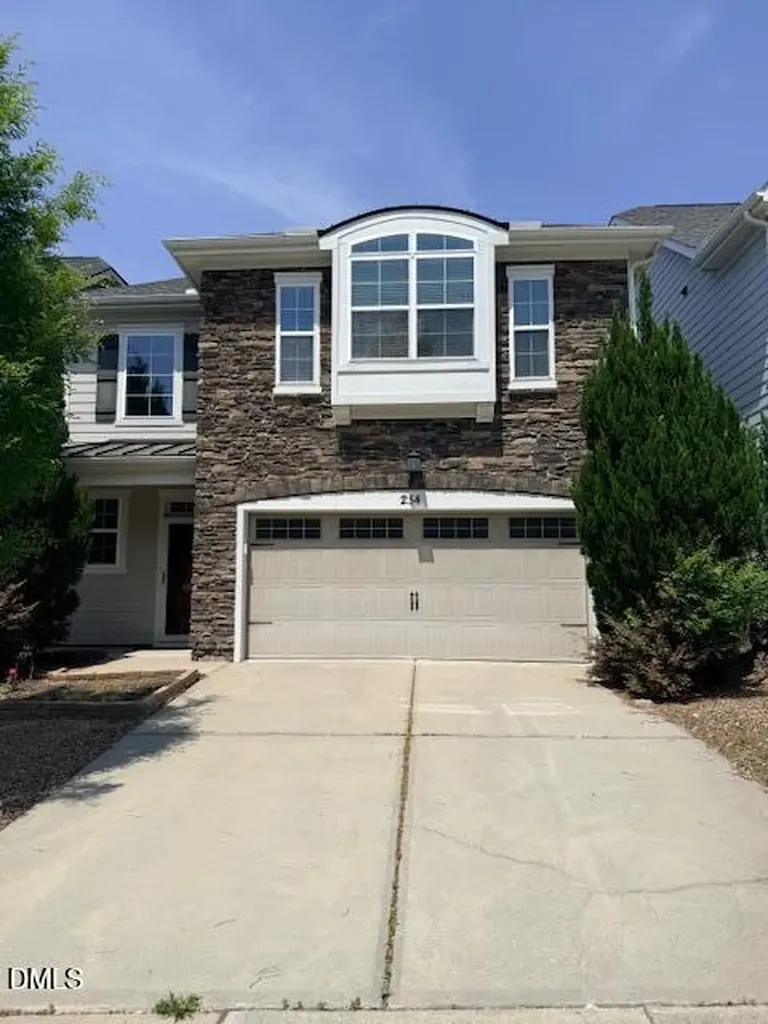 254 Begen Street Morrisville NC 27560