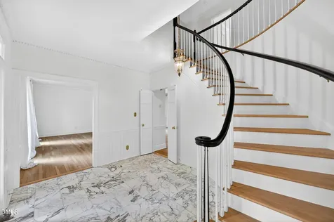 1901 Aurora Drive Raleigh NC 27615