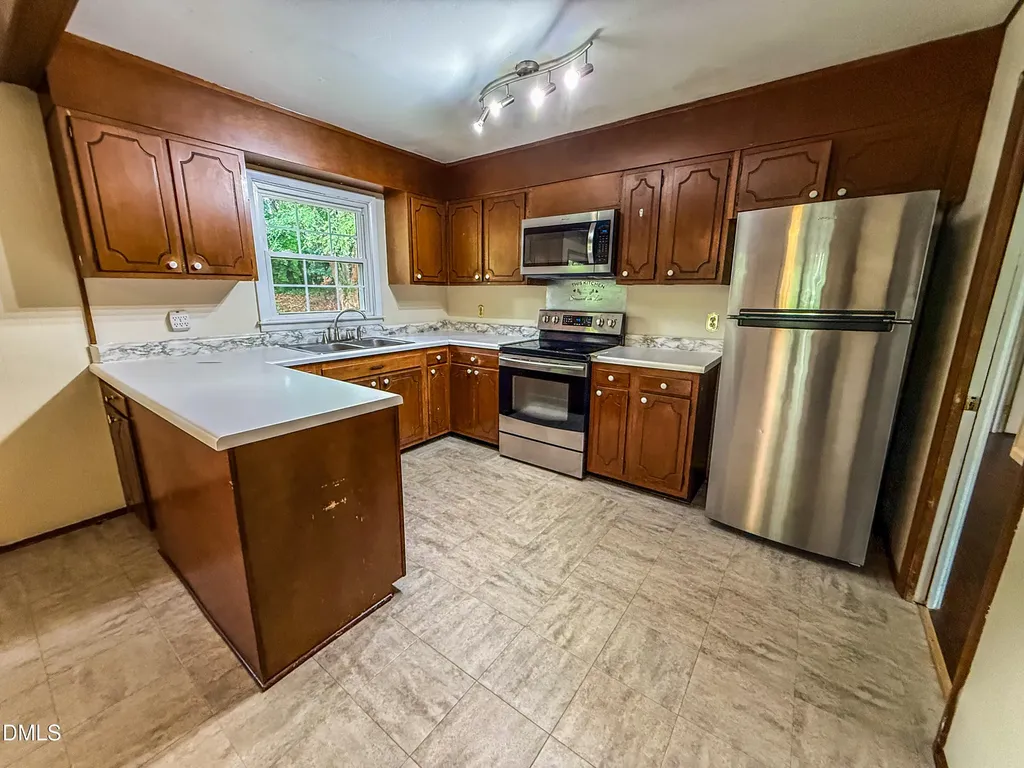 4717 Radcliff Road Raleigh NC 27609