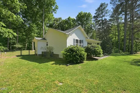 2802 Oak Pointe Lane Mebane NC 27302