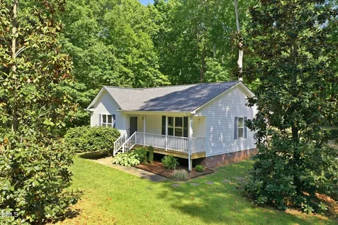 2802 Oak Pointe Lane Mebane NC 27302