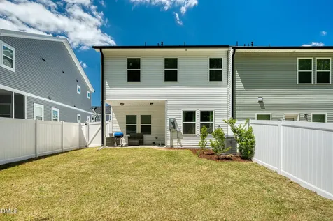 530 Barrington Row Avenue Zebulon NC 27597
