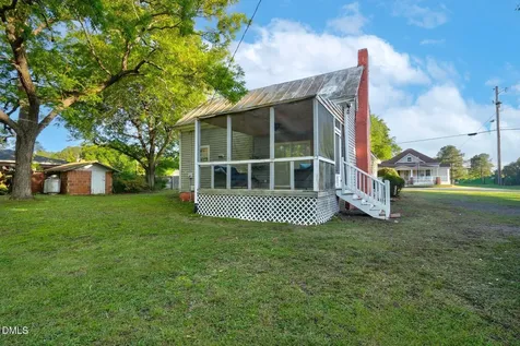 5917 Pine Street Bailey NC 27807