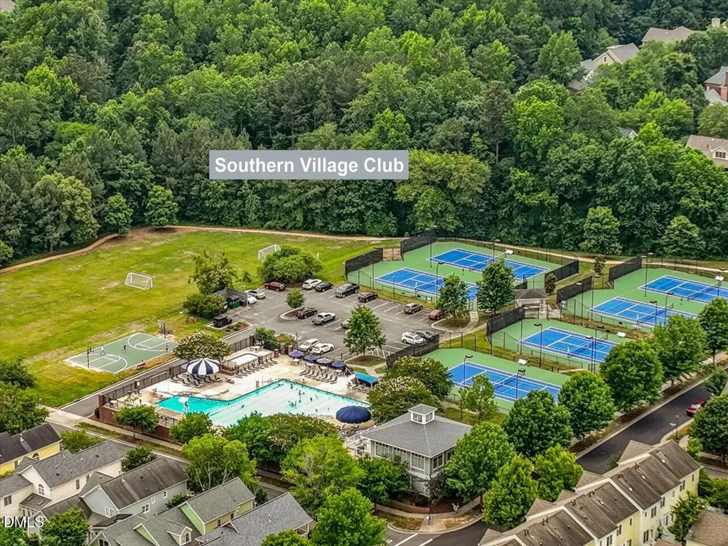 913 Edgewater Circle Chapel Hill NC 27516