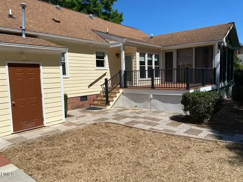 2020 Queen Charlotte Place Raleigh NC 27610