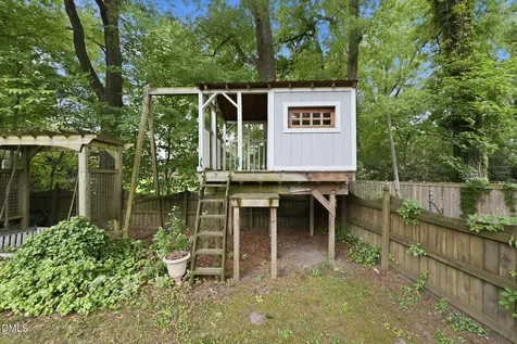 1022 W Front Street Burlington NC 27215