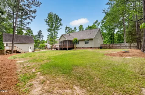 145 Oak Leaf Trail Youngsville NC 27596
