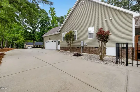 145 Oak Leaf Trail Youngsville NC 27596