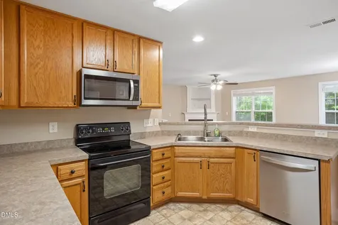 517 Texanna Way Holly Springs NC 27540