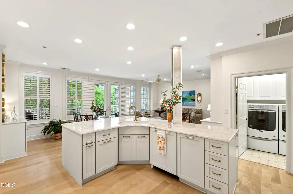 2801 Glenwood Gardens Lane Raleigh NC 27608