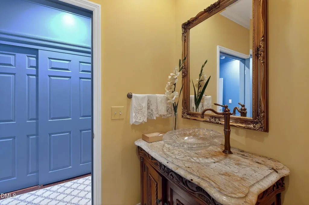 2801 Glenwood Gardens Lane Raleigh NC 27608