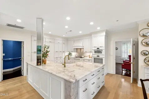 2801 Glenwood Gardens Lane Raleigh NC 27608