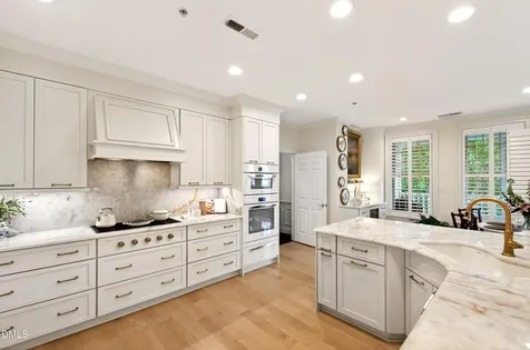 2801 Glenwood Gardens Lane Raleigh NC 27608