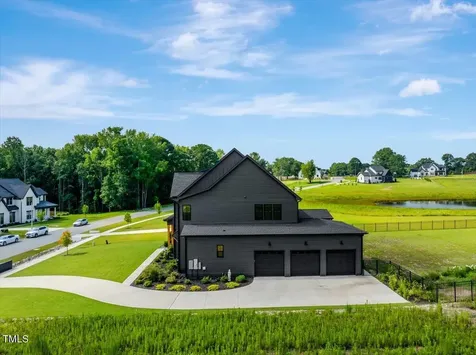 372 Meadow Walk Drive Fuquay Varina NC 27526