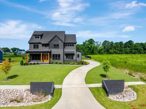 372 Meadow Walk Drive Fuquay Varina NC 27526