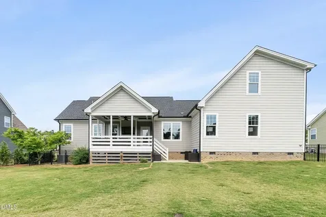 245 Beckwith Avenue Clayton NC 27527