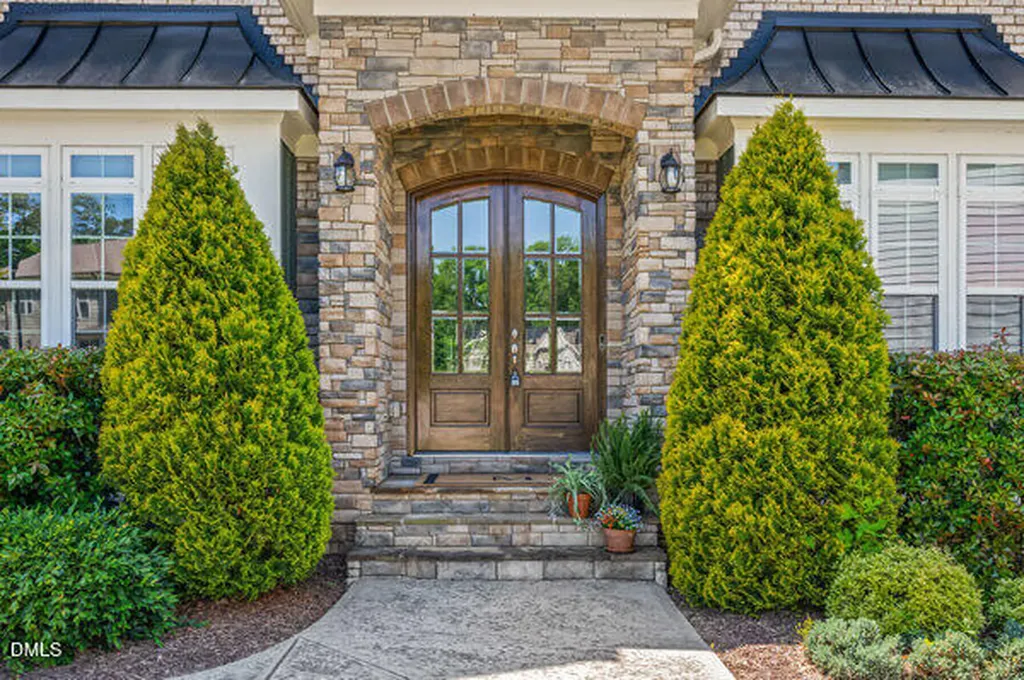 1609 Keyworth Court Raleigh NC 27612